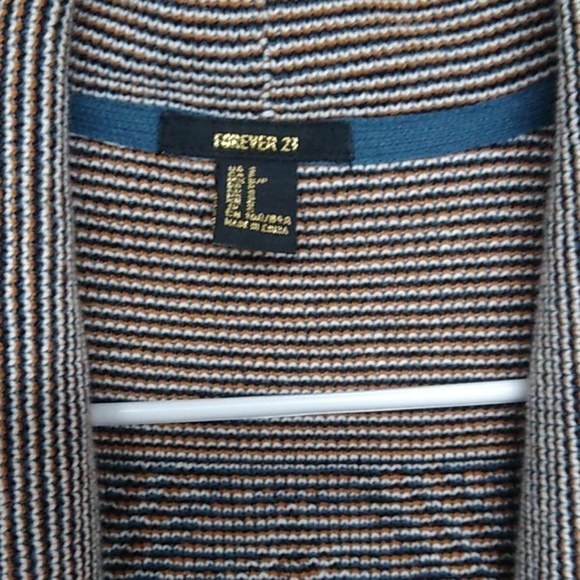 Forever 21 Aztec open front sweater. - Picture 3 of 6